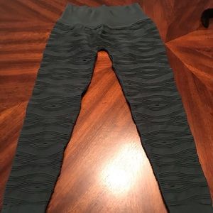Phat Buddha Capri Leggings